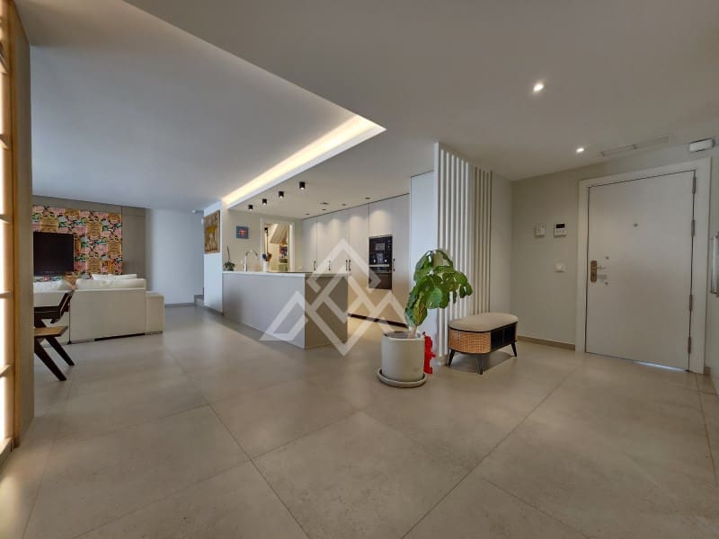 4 bedroom Penthouse for sale in San Pedro de Alcantara with garage - € 949,000 (Ref: 9491640)