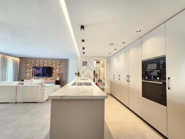 4 sypialnia Penthouse na sprzedaż w San Pedro de Alcantara, Marbella z garażem - 949 000 € (Ref: 9491640)