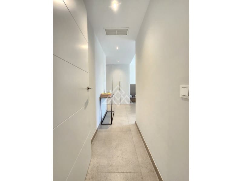 4 bedroom Penthouse for sale in San Pedro de Alcantara with garage - € 949,000 (Ref: 9491640)