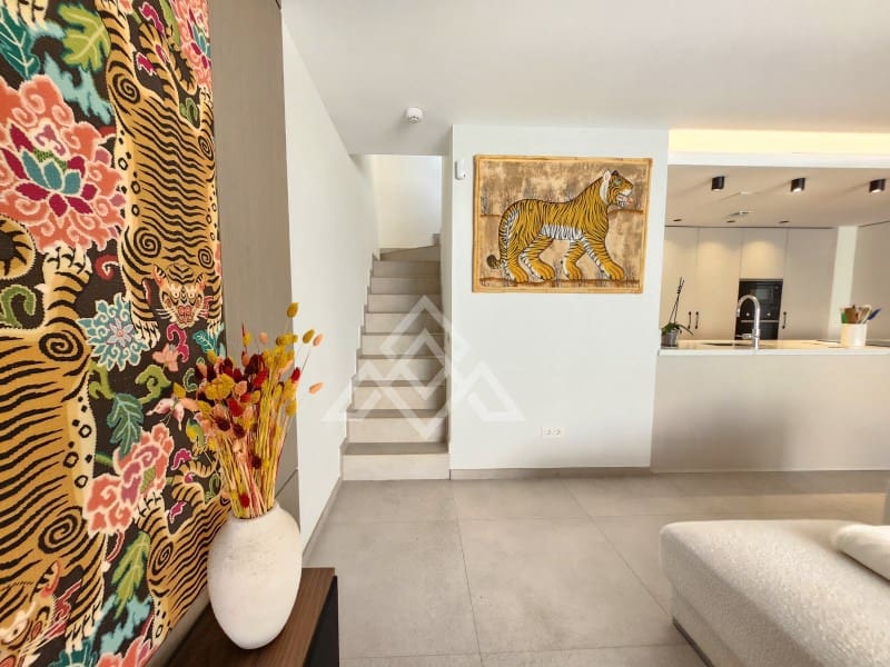 4 bedroom Penthouse for sale in San Pedro de Alcantara with garage - € 949,000 (Ref: 9491640)