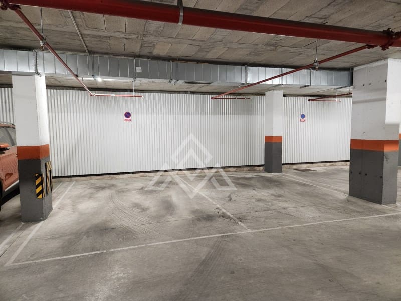 4 bedroom Penthouse for sale in San Pedro de Alcantara with garage - € 949,000 (Ref: 9491640)