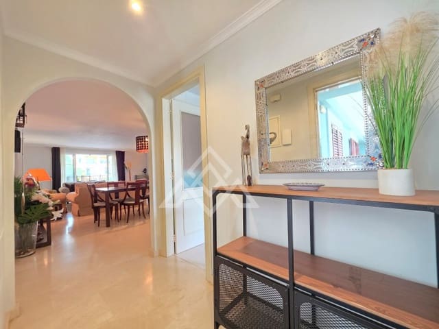 3 camera da letto Appartamento in vendita in Puerto de Sotogrande - La Marina, San Roque con piscina - 680.000 € (Rif: 9497573)