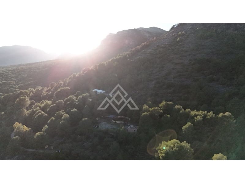 2 bedroom Finca/Country House for sale in Monda with garage - € 500,000 (Ref: 9502646)