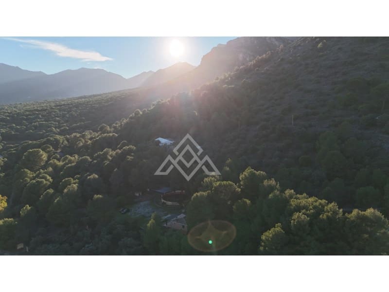 2 bedroom Finca/Country House for sale in Monda with garage - € 500,000 (Ref: 9502646)