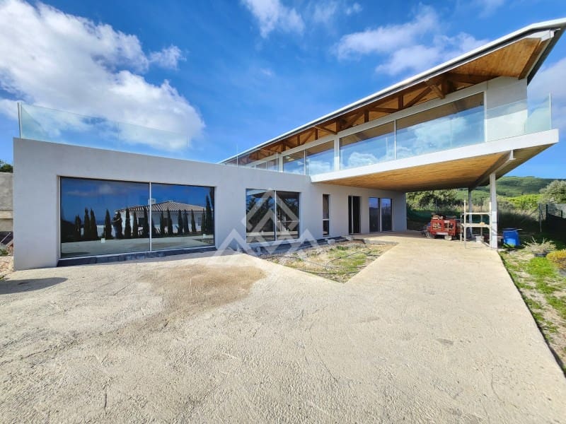 4 bedroom Villa for sale in Sotogrande with garage - € 5,800,000 (Ref: 9511266)