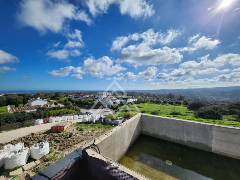 4 bedroom Villa for sale in Sotogrande with garage - € 5,800,000 (Ref: 9511266)