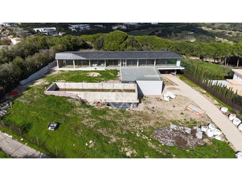 4 bedroom Villa for sale in Sotogrande with garage - € 5,800,000 (Ref: 9511266)