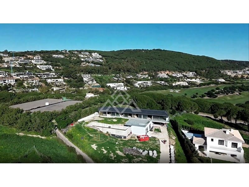 4 bedroom Villa for sale in Sotogrande with garage - € 5,800,000 (Ref: 9511266)