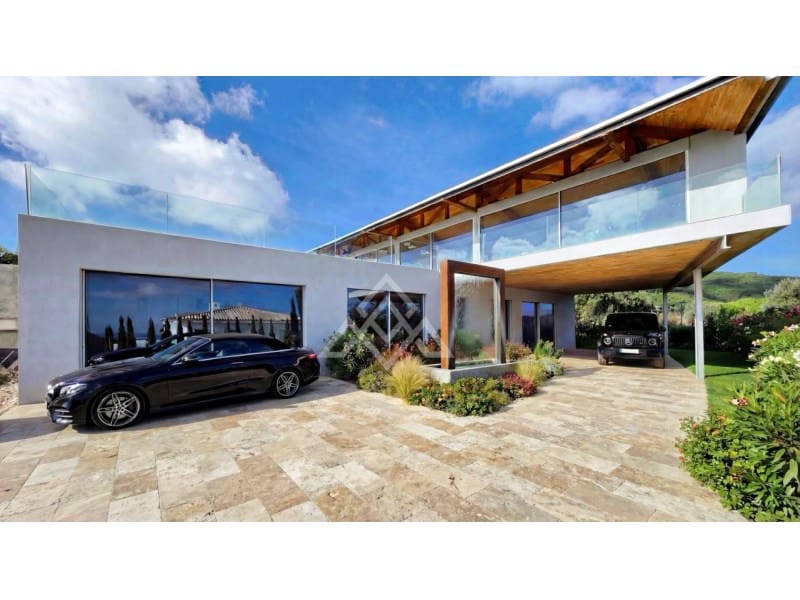 4 slaapkamer Villa te koop in Sotogrande met garage - € 5.800.000 (Ref: 9511266)