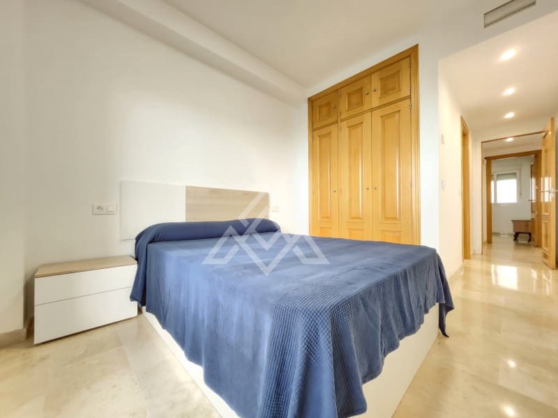 2 bedroom Apartment for rent in Manilva with garage - € 1,200 (Ref: 9586361)