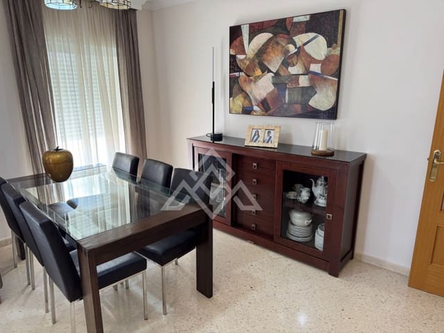 Ático de 4 habitaciones en Estepona en venta con garaje - 790.000 € (Ref: 9604911)