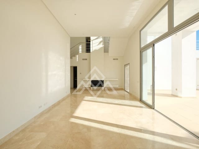 Chalet de 4 habitaciones en Los Arqueros - Puerto del Almendro, Benahavís en venta - 2.200.000 € (Ref: 9604912)