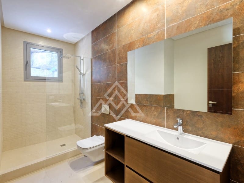 Chalet de 4 habitaciones en Benahavís en venta - 2.200.000 € (Ref: 9604912)