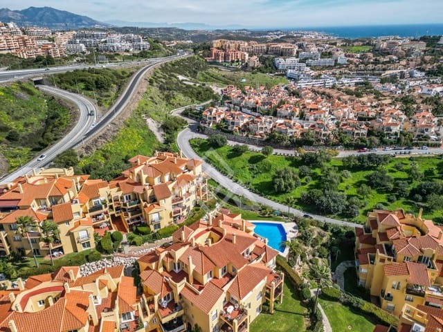 Apartamento de 3 habitaciones en Riviera del Sol, Mijas en venta con garaje - 499.000 € (Ref: 9616226)