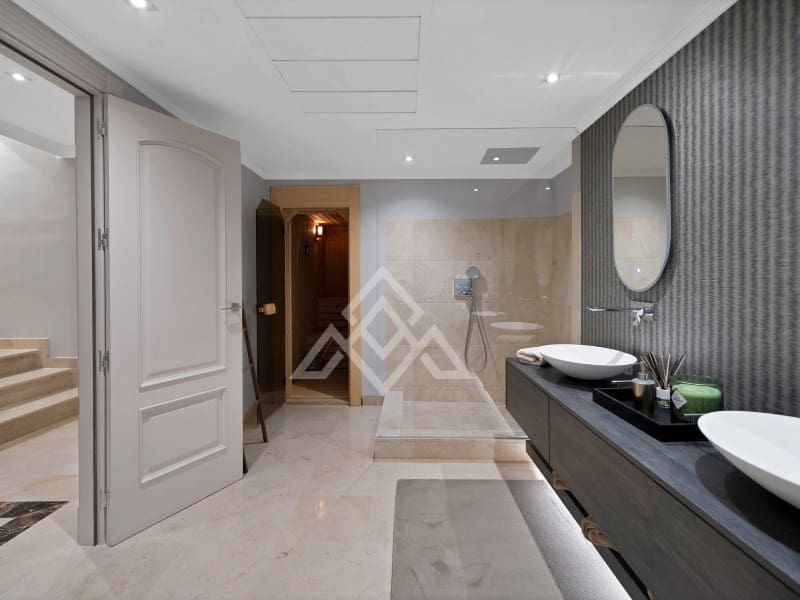 5 quarto Moradia para venda em Los Flamingos com garagem - 5 350 000 € (Ref: 9619504)