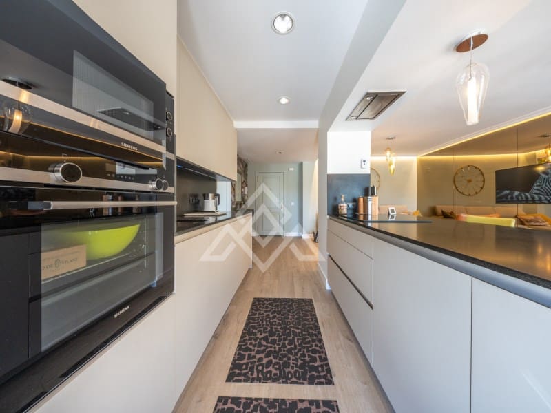 2 makuuhuone Huoneisto myytävänä paikassa Nueva Andalucia mukana 
autotalli - 630 000 € (Ref: 9651852)