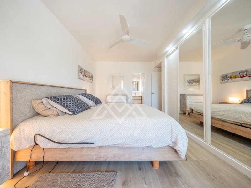 2 makuuhuone Huoneisto myytävänä paikassa Nueva Andalucia mukana 
autotalli - 630 000 € (Ref: 9651852)