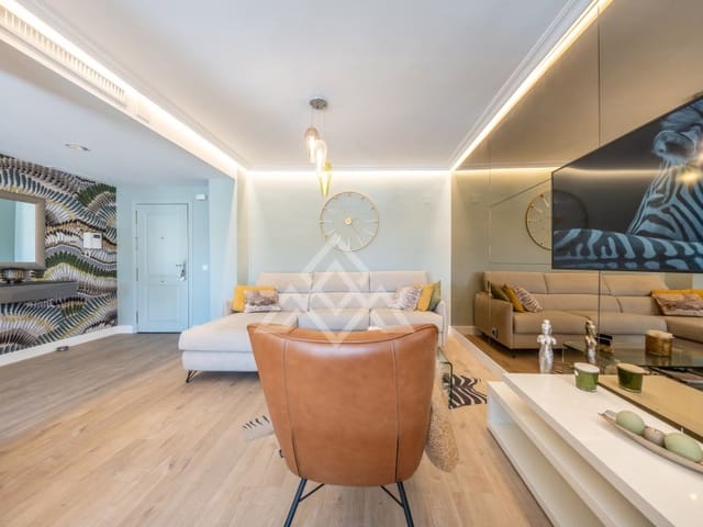 2 makuuhuone Huoneisto myytävänä paikassa Nueva Andalucia, Marbella mukana 
autotalli - 630 000 € (Ref: 9651852)