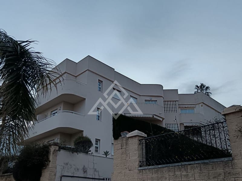 2 bedroom Penthouse for sale in Torremolinos with garage - € 550,000 (Ref: 9686326)