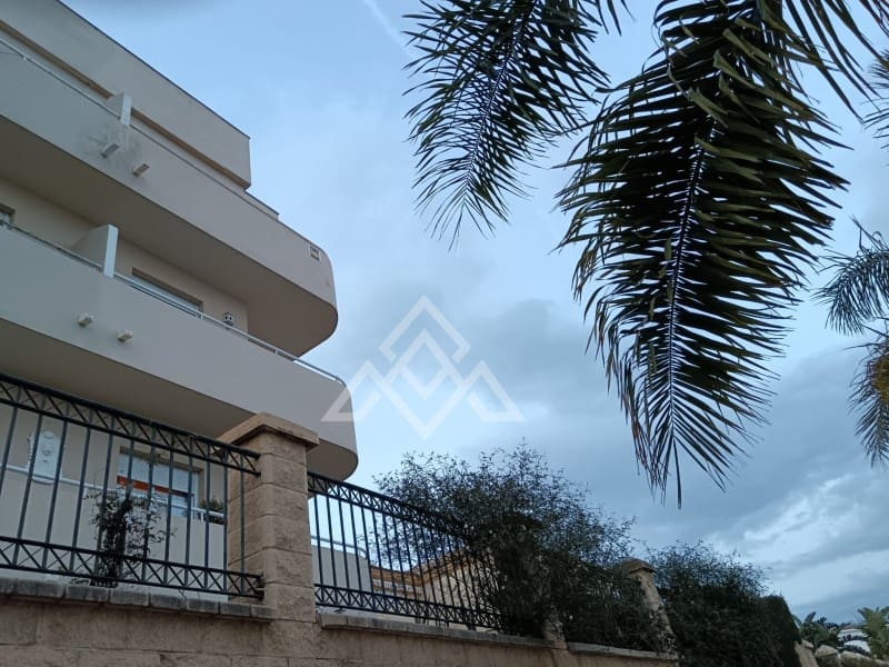 2 bedroom Penthouse for sale in Torremolinos with garage - € 550,000 (Ref: 9686326)