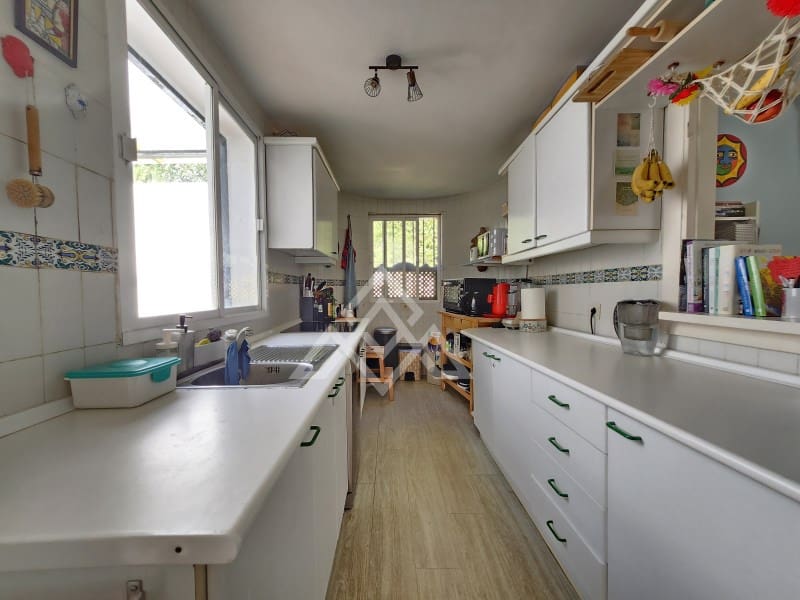 Casa de 3 habitaciones en Atalaya-Isdabe en venta con garaje - 325.000 € (Ref: 9690532)