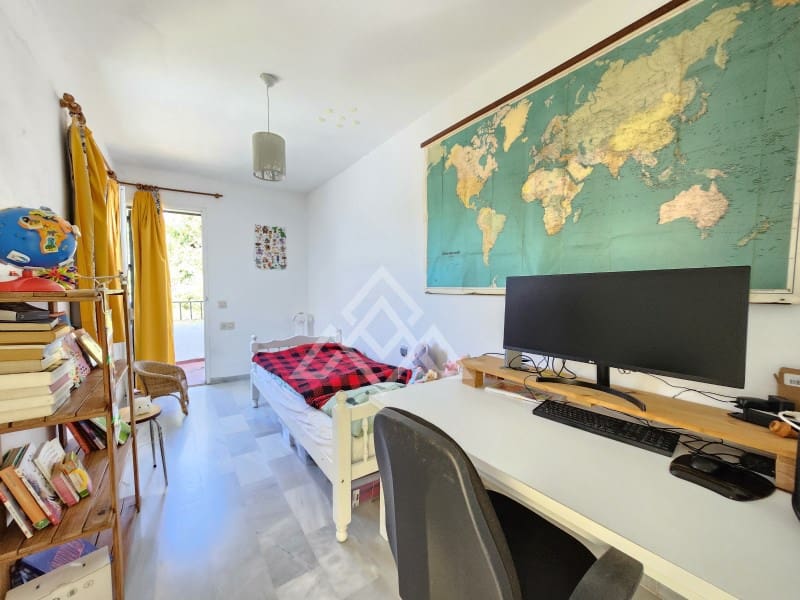 Casa de 3 habitaciones en Atalaya-Isdabe en venta con garaje - 325.000 € (Ref: 9690532)