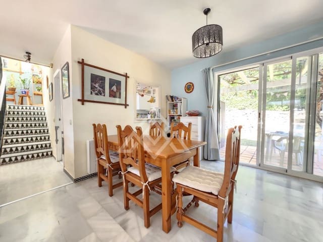 Casa de 3 habitaciones en Atalaya-Isdabe, Estepona en venta con garaje - 325.000 € (Ref: 9690532)