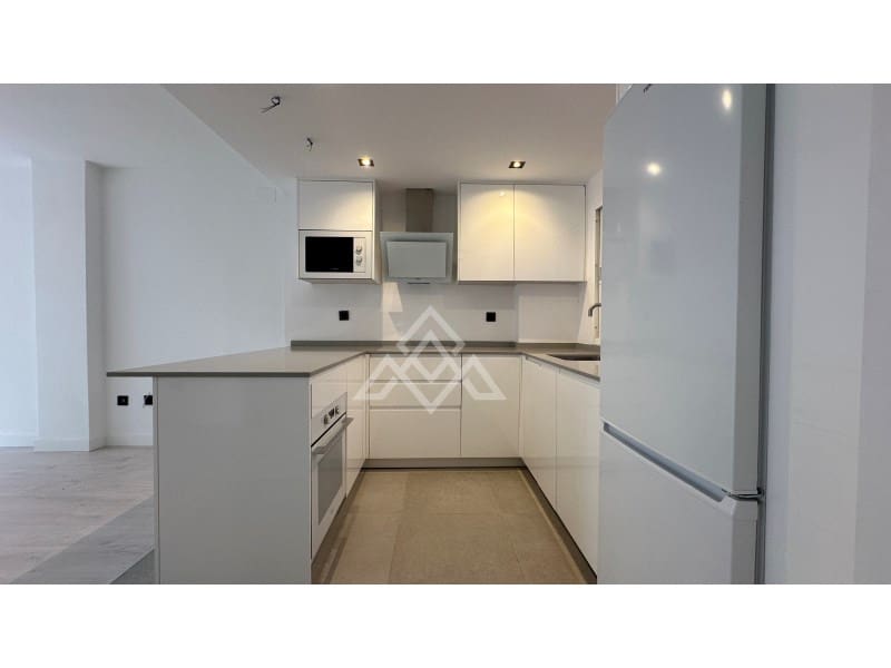 3 bedroom Apartment for sale in Marbella - € 398,000 (Ref: 9714860)