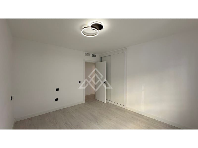 3 bedroom Apartment for sale in Marbella - € 398,000 (Ref: 9714860)