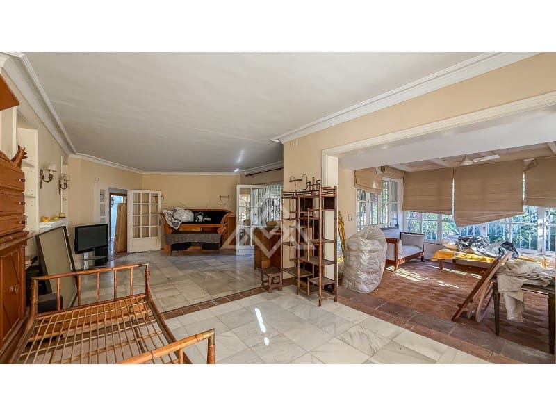 7 bedroom Villa for sale in New Golden Mile with garage - € 2,100,000 (Ref: 9719841)