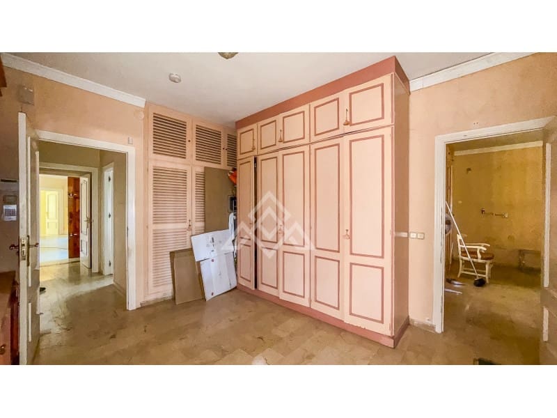 7 bedroom Villa for sale in New Golden Mile with garage - € 2,100,000 (Ref: 9719841)