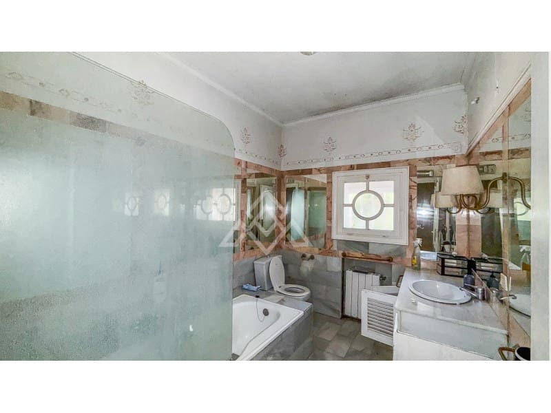 7 bedroom Villa for sale in New Golden Mile with garage - € 2,100,000 (Ref: 9719841)