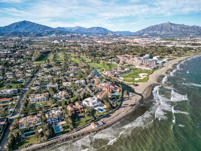 7 bedroom Villa for sale in New Golden Mile with garage - € 2,100,000 (Ref: 9719841)