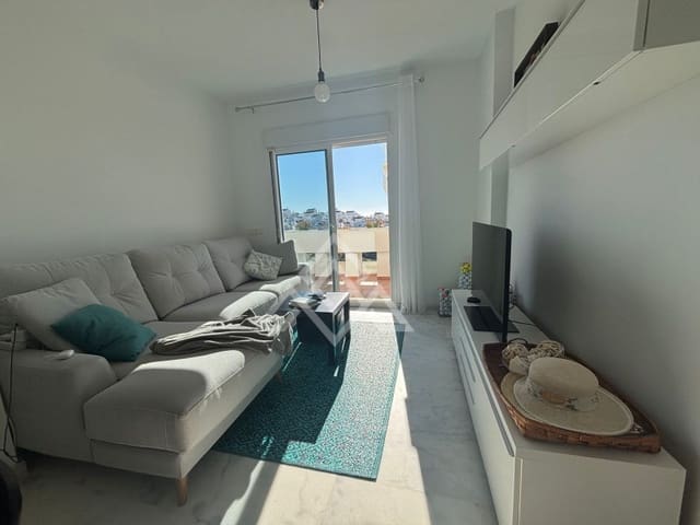 2 sovrum Takvåning till salu i Estepona med garage - 349 900 € (Ref: 9726583)