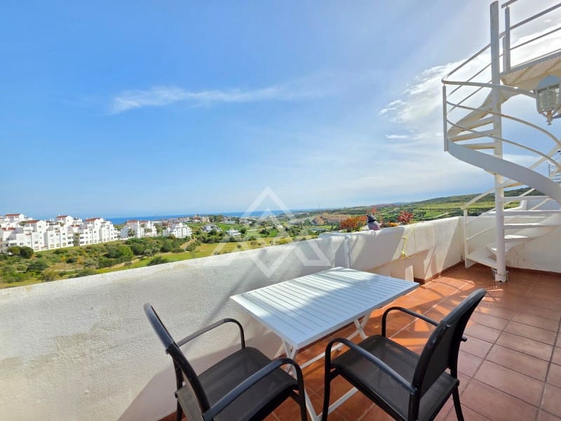 2 bedroom Penthouse for sale in Estepona with pool garage - € 349,900 (Ref: 9726583)