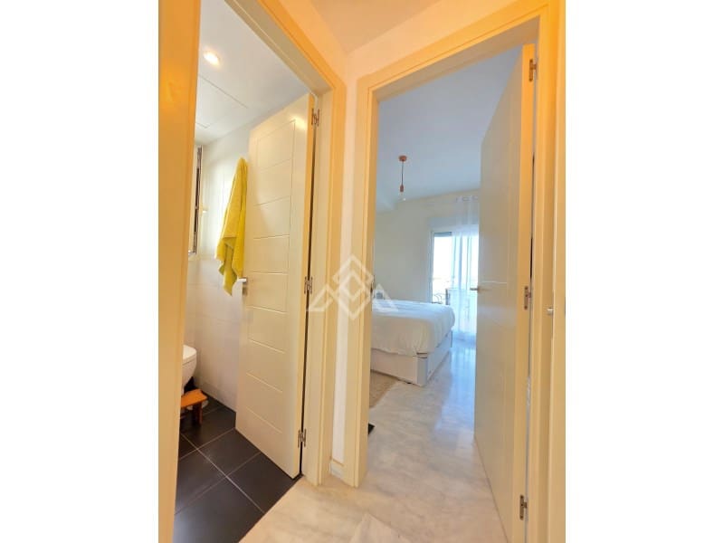 2 bedroom Penthouse for sale in Estepona with pool garage - € 349,900 (Ref: 9726583)