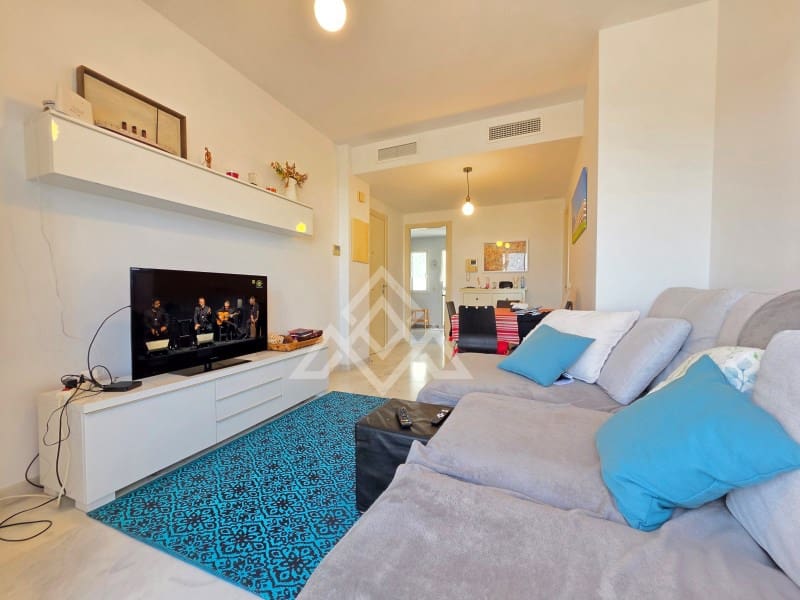 2 bedroom Penthouse for sale in Estepona with pool garage - € 349,900 (Ref: 9726583)