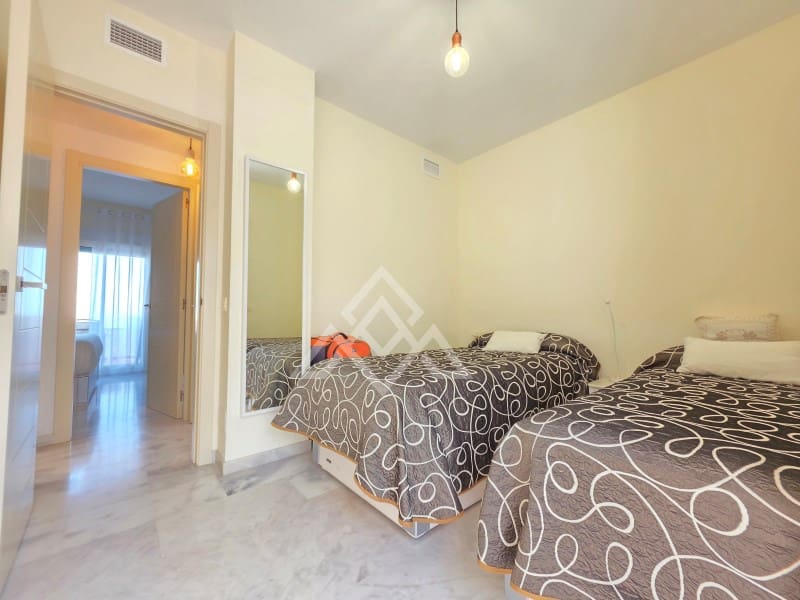 2 bedroom Penthouse for sale in Estepona with pool garage - € 349,900 (Ref: 9726583)