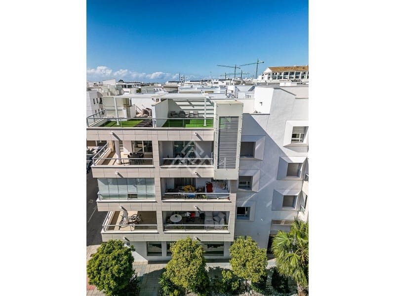 Ático de 3 habitaciones en San Pedro de Alcantara en venta con garaje - 675.000 € (Ref: 9726584)