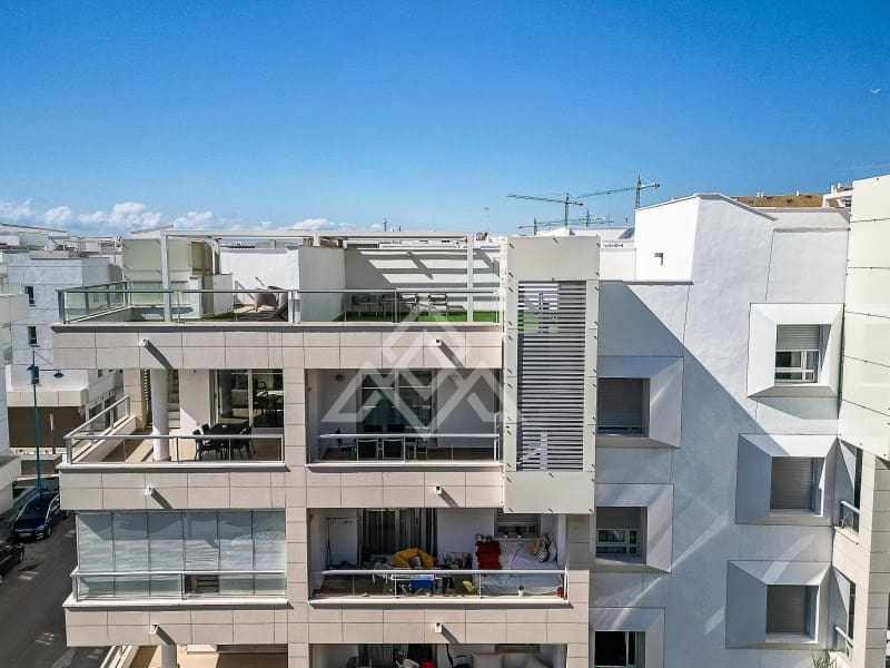 Ático de 3 habitaciones en San Pedro de Alcantara en venta con garaje - 675.000 € (Ref: 9726584)