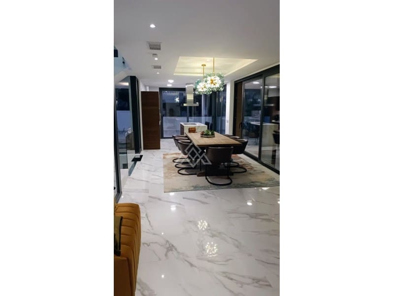 3 makuuhuone Huvila myytävänä paikassa Estepona - 1 440 000 € (Ref: 9747787)