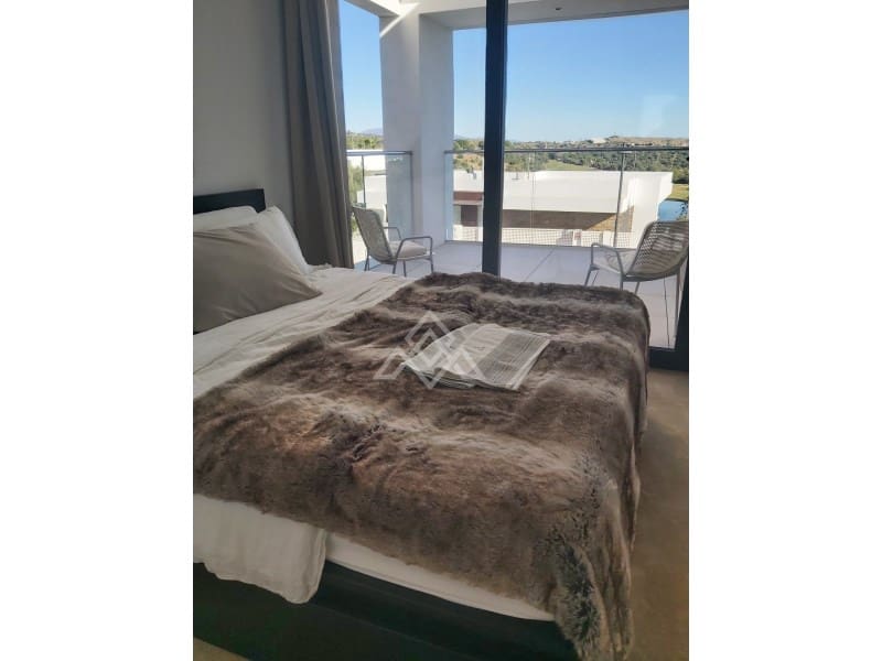 3 makuuhuone Huvila myytävänä paikassa Estepona - 1 440 000 € (Ref: 9747787)