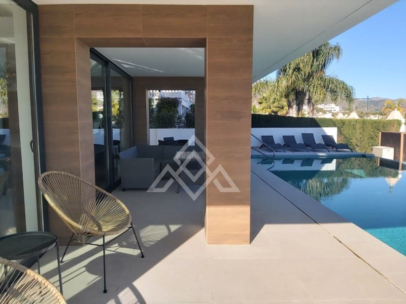 3 makuuhuone Huvila myytävänä paikassa Estepona - 1 440 000 € (Ref: 9747787)