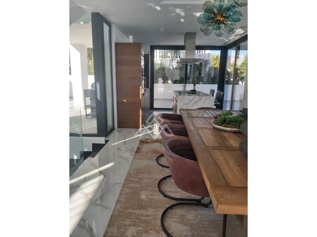 3 makuuhuone Huvila myytävänä paikassa Valle Romano Golf, Estepona - 1 440 000 € (Ref: 9747787)