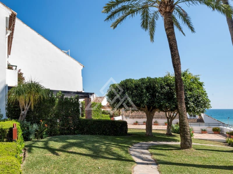 3 chambre Maison de Ville à vendre à Estepona avec piscine garage - 619 000 € (Ref: 9747788)