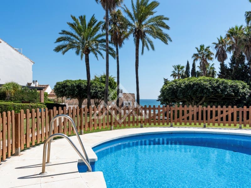 3 chambre Maison de Ville à vendre à Estepona avec piscine garage - 619 000 € (Ref: 9747788)