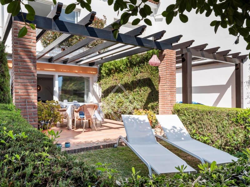 3 chambre Maison de Ville à vendre à Estepona avec piscine garage - 619 000 € (Ref: 9747788)