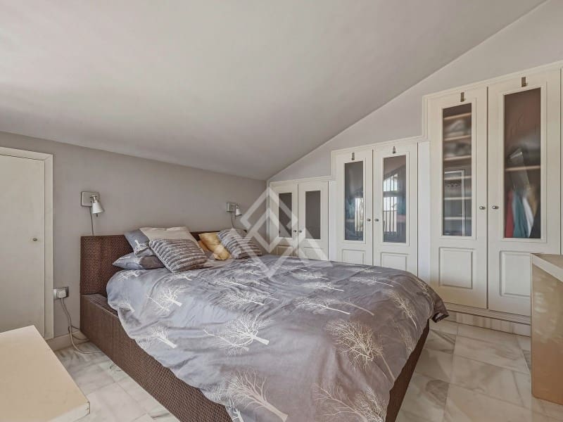 3 slaapkamer Penthouse te koop in Golden Mile met garage - € 570.000 (Ref: 9770582)