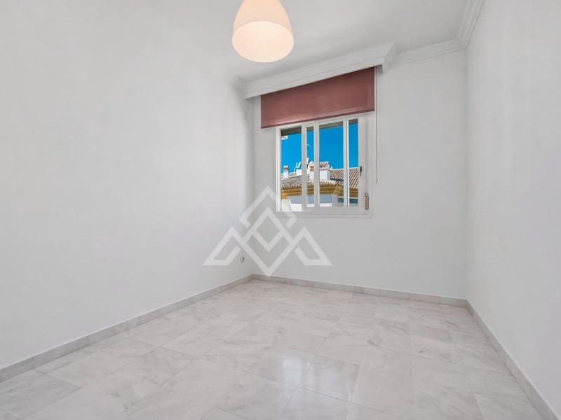 3 slaapkamer Penthouse te koop in Golden Mile met garage - € 570.000 (Ref: 9770582)