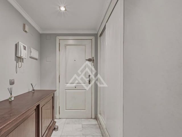 3 slaapkamer Penthouse te koop in Golden Mile, Marbella met garage - € 570.000 (Ref: 9770582)